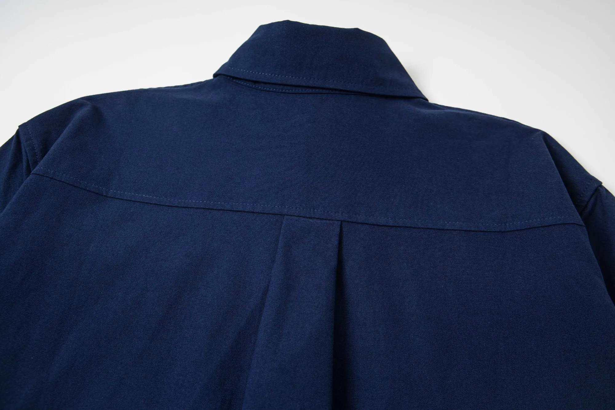 🅿️250 New: Style number: B141 Ralph Lauren/Ralph Lauren classic small label couple's long-sleeved shirt 1️⃣ Made of high-quality fabrics, the upper body is soft and comfortable, extremely delicate, and feels solid, smooth and soft. The fabric has the characteristics of being wrinkle-free and has an invincible feel. The details are perfectly handled! 2️⃣The workmanship details are perfectly controlled. They are all hemmed with vest technology, and the inside of the sleeves are also used. Different from the four-needle and five-thread workmanship, the collars are also all designed with interlining, showing high-end fashion and individuality, and the style is fashionable, simple and elegant! 3️⃣It is very youthful and energetic, and can be easily worn by both men and women. It is very in line with the fashion aesthetic concepts of today's young people! Color: Black, White, Navy Size: S, M, L, XL